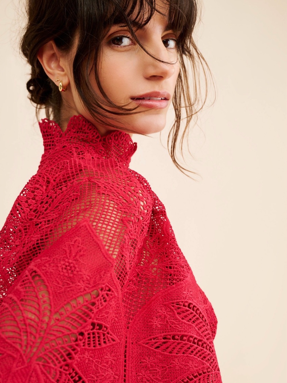 FARM Rio Guipire Cut Out Red Lace Midi Dress with Scalloped Bell Sleeves - Picture 2 of 4